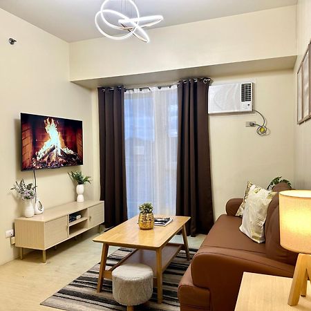 2-Bedroom Condo Unit With Balcony At Centrio Tower Beside Ayala Centrio Mall Downtown Cdo Cagayan de Oro Esterno foto