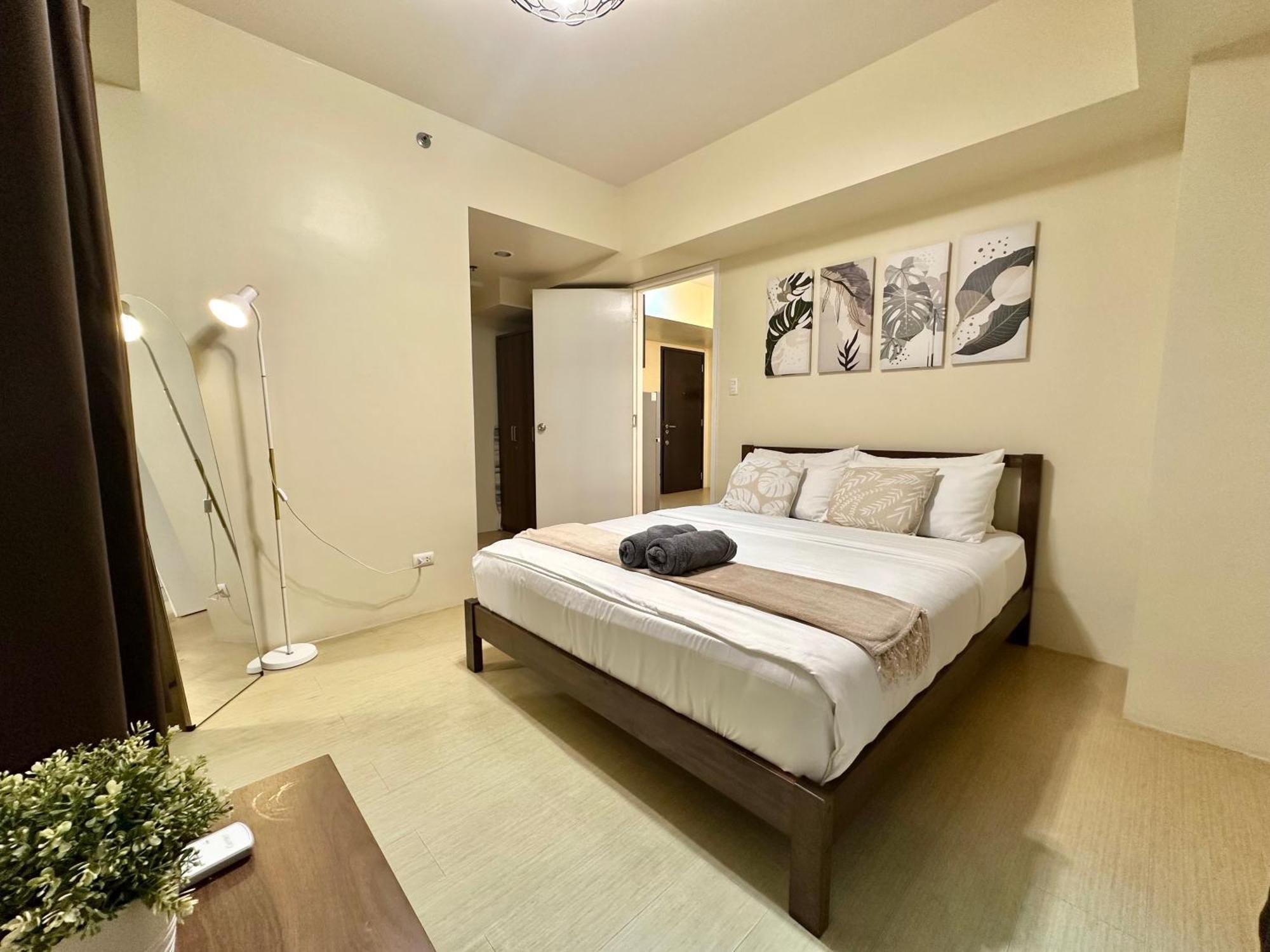 2-Bedroom Condo Unit With Balcony At Centrio Tower Beside Ayala Centrio Mall Downtown Cdo Cagayan de Oro Esterno foto