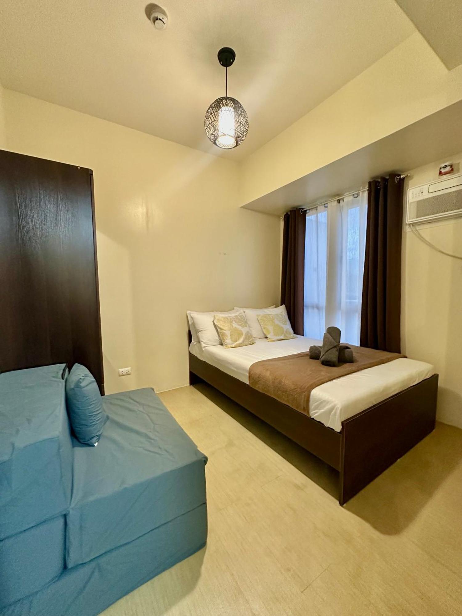 2-Bedroom Condo Unit With Balcony At Centrio Tower Beside Ayala Centrio Mall Downtown Cdo Cagayan de Oro Esterno foto